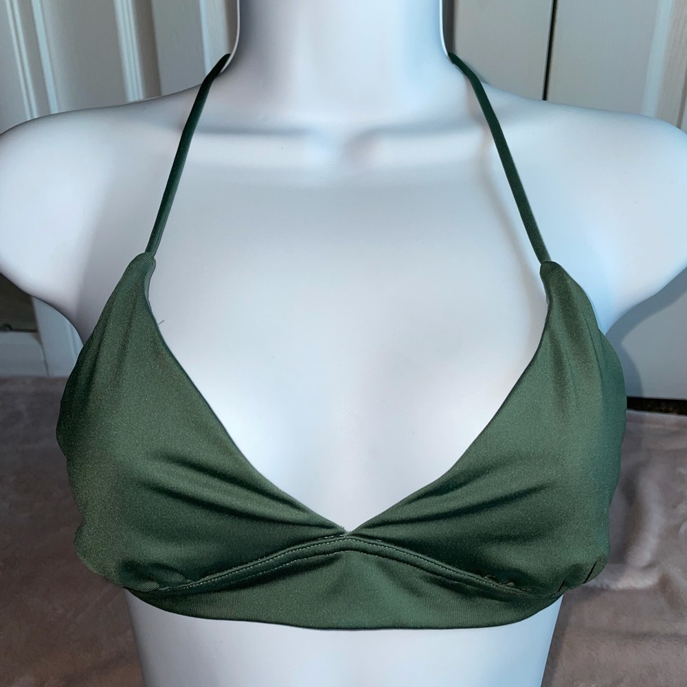 Victoria’s Secret
Sports bra size M